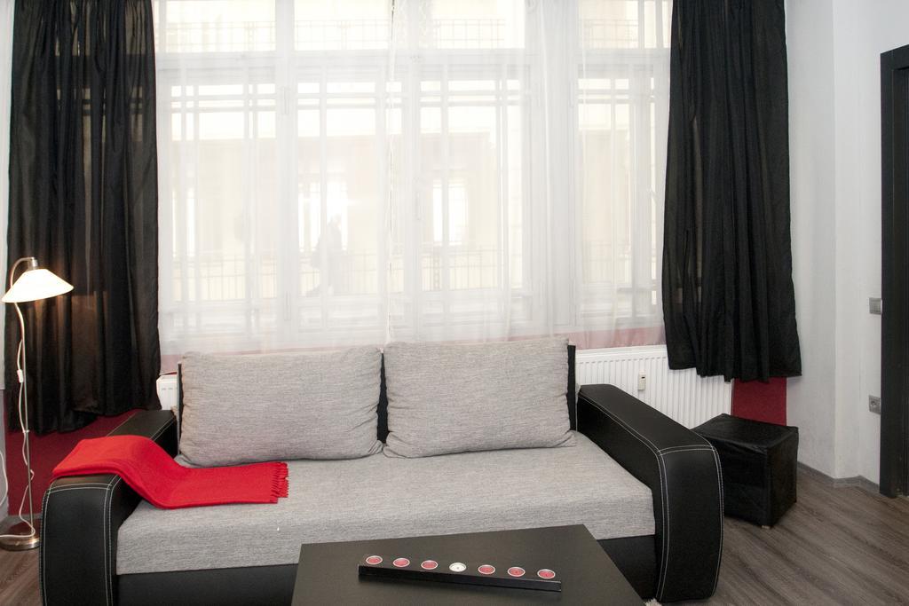 Diana Apartment On Vaci Utca Budapest Zimmer foto