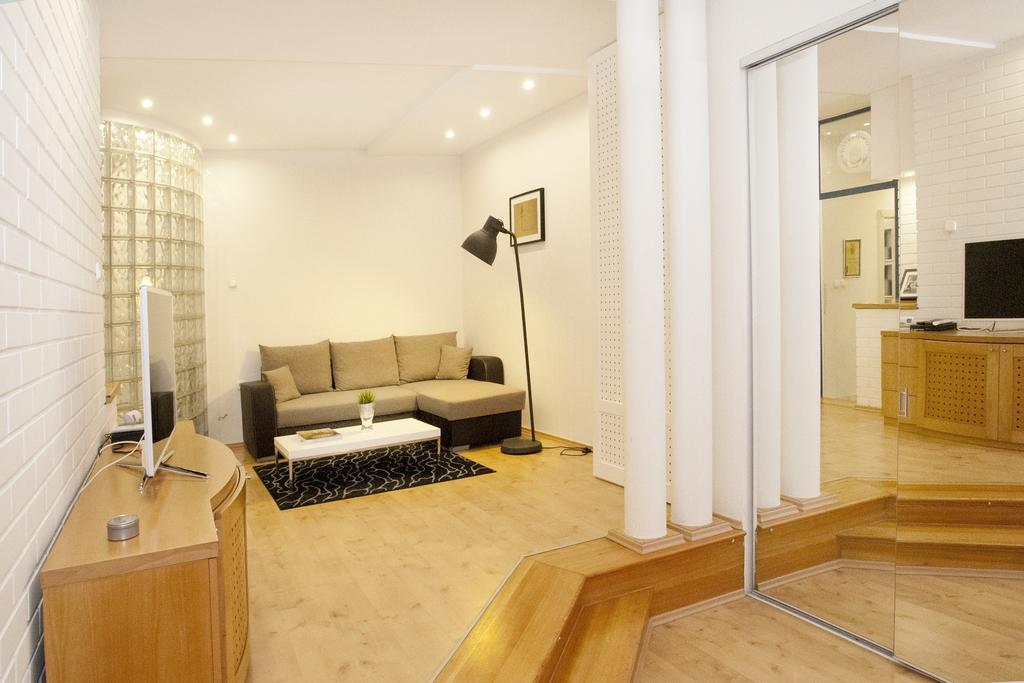 Diana Apartment On Vaci Utca Budapest Exterior foto