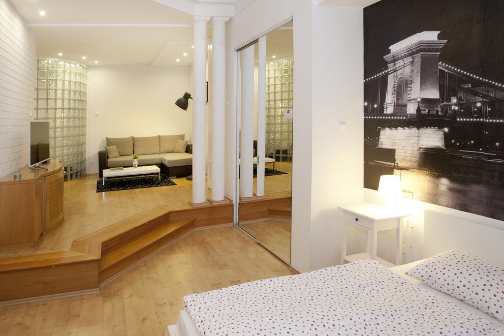 Diana Apartment On Vaci Utca Budapest Exterior foto
