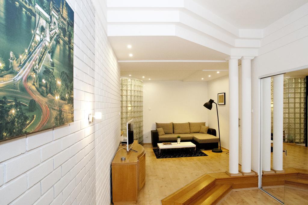 Diana Apartment On Vaci Utca Budapest Exterior foto